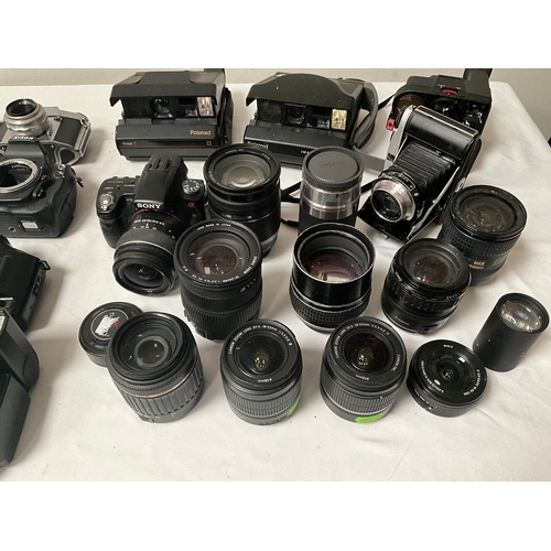 123 - COLLECTION OF CAMERA BODIES LENSES,FLASH GUNS ETC TO INCLUDE DSLR,POLAROID,SONY,CANNON AND NIKON ETC