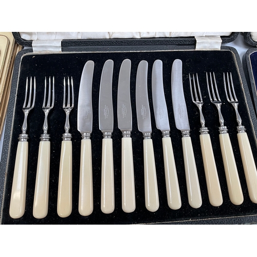 390A - BOX OF CUTLERY TO INCLUDE BOXED SET OF HALLMARKED SILVER SUGAR SPOONS AND TONGS, HALLMARKED CASED SE... 