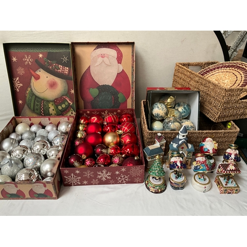 395 - QUANTITY OF CHRISTMAS DECORATIONS TO INCLUDE CHINA MUSICAL BAUBLES AND TWO BASKETS