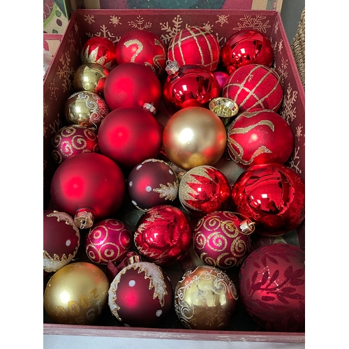 395 - QUANTITY OF CHRISTMAS DECORATIONS TO INCLUDE CHINA MUSICAL BAUBLES AND TWO BASKETS