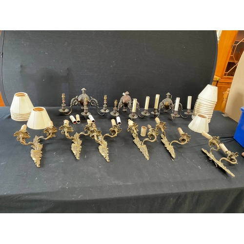 494 - QTY VINTAGE WALL LIGHT FITTINGS & LAMP SHADES