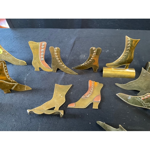 497 - QTY BRASS AND COPPER SHOE NOVELTY BOOTS