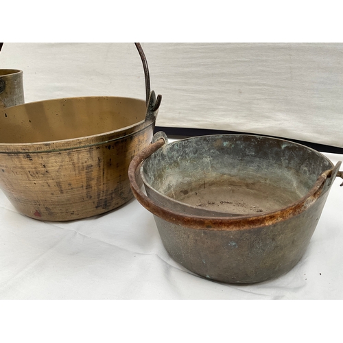 12 - A TRIO OF VICTORIAN BRASS JAM PANS