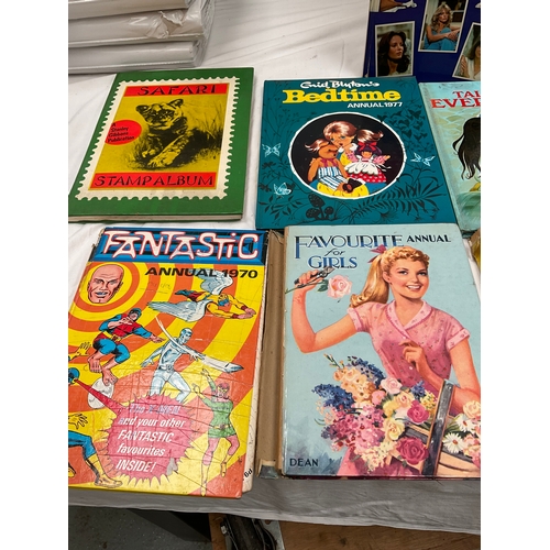 37 - BOX OF HARDBACK CHILDREN’S ANNUALS TO INCLUDE “LION ANNUAL 1956”, ENID BLYTONS BEDTIME ANNUAL 1977, ... 