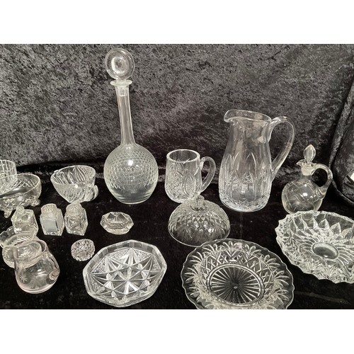 56 - BOX OF GLASSWARE TO INCLUDE FRUIT BOWLS, TAZER, WATER JUGS, DECANTER ETC