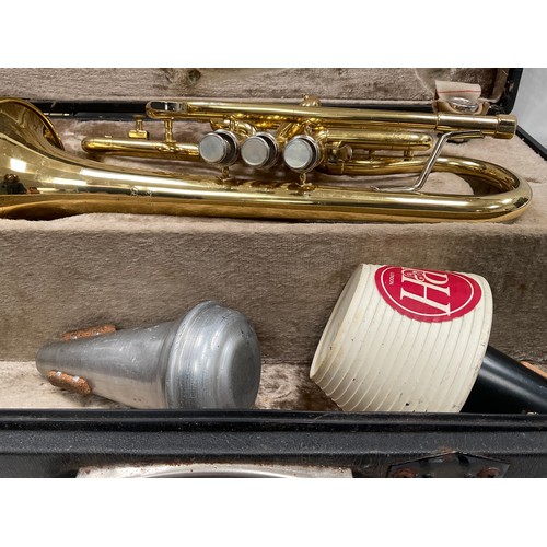 87 - VINTAGE CASED CORNET (ETERPNA BY GETZEN) COMPLETE WITH MOUTHPIECE, MUFFLERS ETC