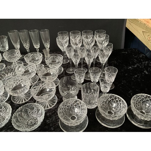 94 - TWO BOXES OF GLASSWARE TO INCLUDE SUNDAE DISHES, WINE GLASSES ETC