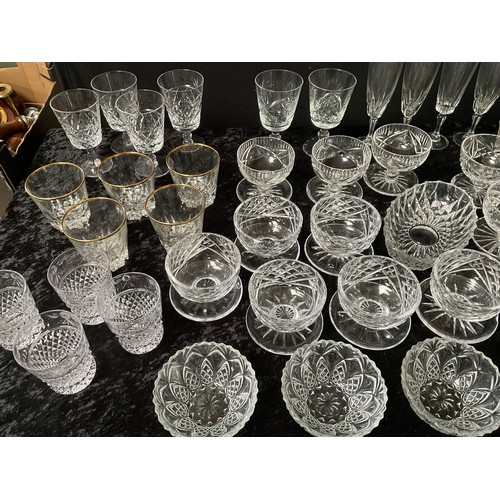 94 - TWO BOXES OF GLASSWARE TO INCLUDE SUNDAE DISHES, WINE GLASSES ETC