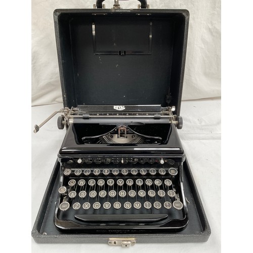 117 - VINTAGE CASED ROYAL TYPEWRITER