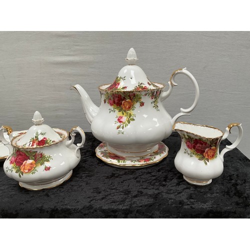 143 - LARGE ROYAL ALBERT COUNTRY ROSE DINNER AND TEA SERVICE TO INCLUDE CLOCK, CAKE STAND ETC - SIXTY TWO ... 