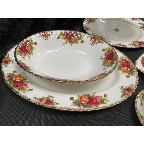 143 - LARGE ROYAL ALBERT COUNTRY ROSE DINNER AND TEA SERVICE TO INCLUDE CLOCK, CAKE STAND ETC - SIXTY TWO ... 