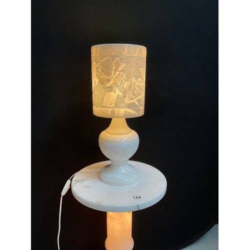 144 - FRENCH MARBLE PEDESTAL H24” DIA16” AND MATCHING ELECTRIC LAMP H19”