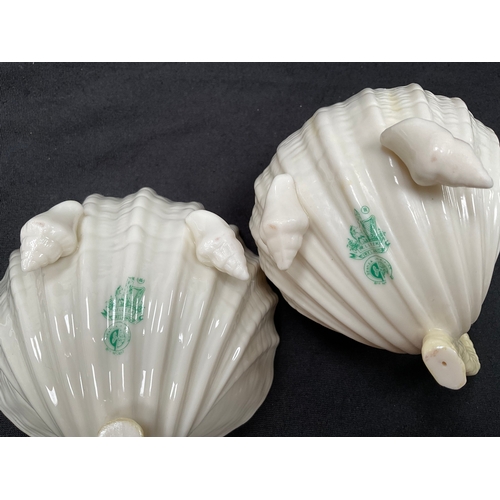 152 - FIVE PIECES OF BELLEEK CHINA TO INCLUDE TWO SHELL PIECES AND FOUR DECORATED PIECES - JUG IS A/F