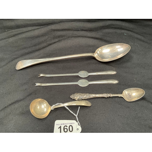 160 - TWO PLATED PICKLE SPOONS, ONE SERVING SPOON AND PLATED SPOON ALONG WITH THREE PIECES HALLMARK SILVER... 