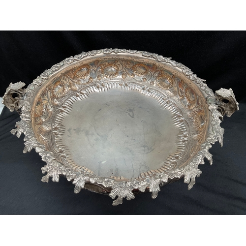 161 - HEAVILY DECORATED WITH FOILAGE TWIN HANDLED CENTREPIECE OR BOWL RIASED ON 4 FEET  STAMPED 925 - WEIG... 