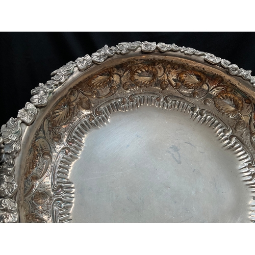 161 - HEAVILY DECORATED WITH FOILAGE TWIN HANDLED CENTREPIECE OR BOWL RIASED ON 4 FEET  STAMPED 925 - WEIG... 