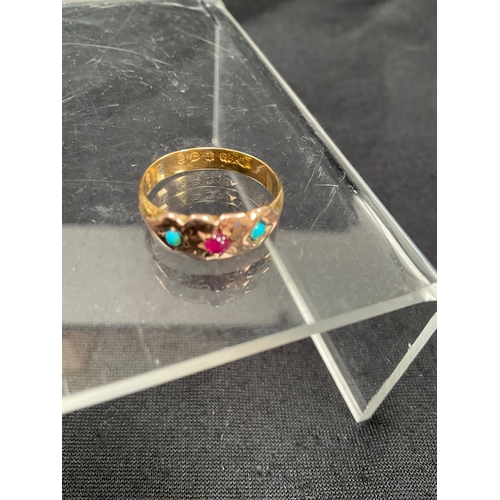 164 - HALLMARK 22CT GOLD RING SET WITH TURQUOISE AND CABOCHAN RUBY STONES - TW 3.5G SIZE M