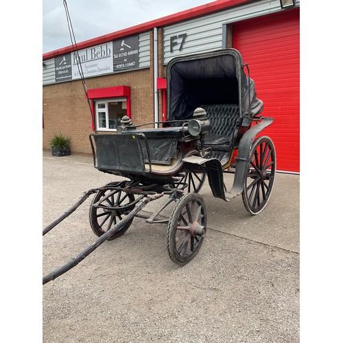 437 - VICTORIAN HORSE DRAWN 4 WHEEL CARRIAGE WITH FOLDING CANOPY ORIGINAL BUTTON BACKED-LEATHER SEAT, CARR... 