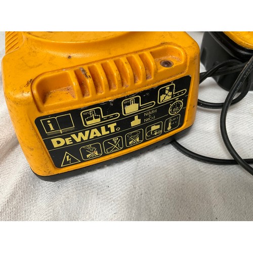 44 - DEWALT 12V RECHARGEABLE BATTERY DRILL