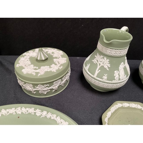 59 - COLLECTION OF GREEN JASPER WEDGWOOD ITEMS