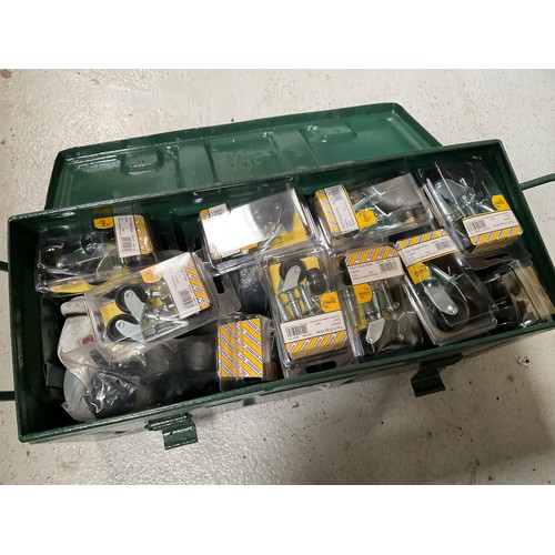 70 - GREEN METAL AMUNITION BOX OF CASTORS AND WHEELS,CANTILEVER TOOL BOX AND CONTENTS,TABLE TOP WORKMATE