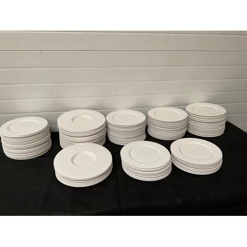 71 - 3 CRATES OF CATERING CHINA DINNER PLATES 
28 LARGE,100 MEDIUM