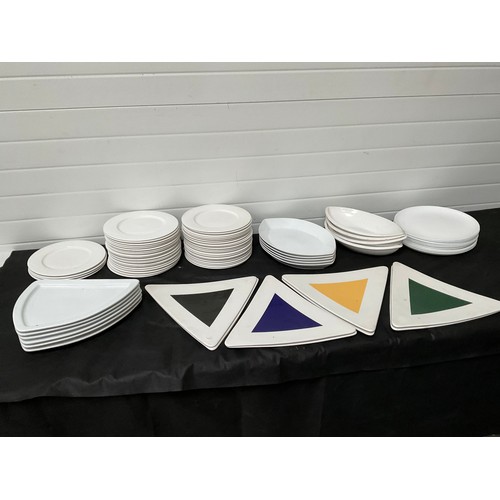 72 - 3 CRATES OF CATERING CHINA DINNER PLATES AND SERVING DISHES, 44 MEDIUM DINNER PLATES,8 TRIANGLE DINN... 