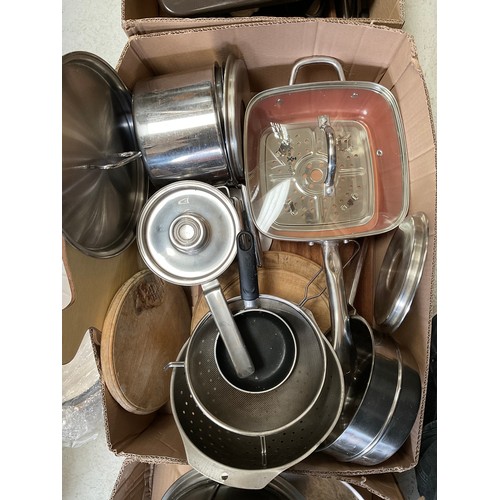 122 - 3 BOXES OF KITCHENWARE TO INCLUDE POTS,PANS ETC