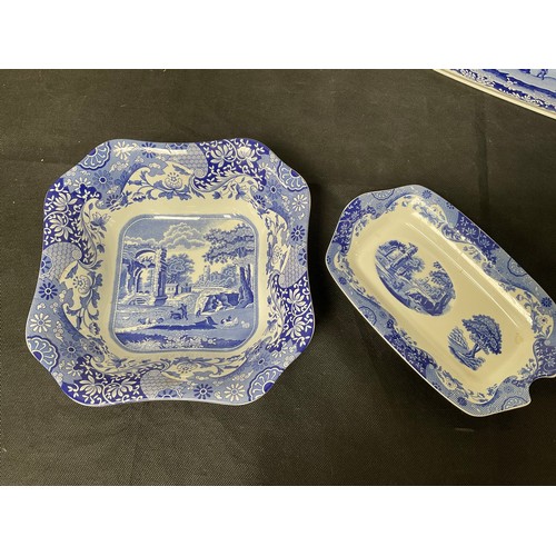 131 - BOX OF BLUE AND WHITE PATTERNED SPODE CHINA TO INCLUDE BREAD CROCK,STORAGE JARS,VASE ETC