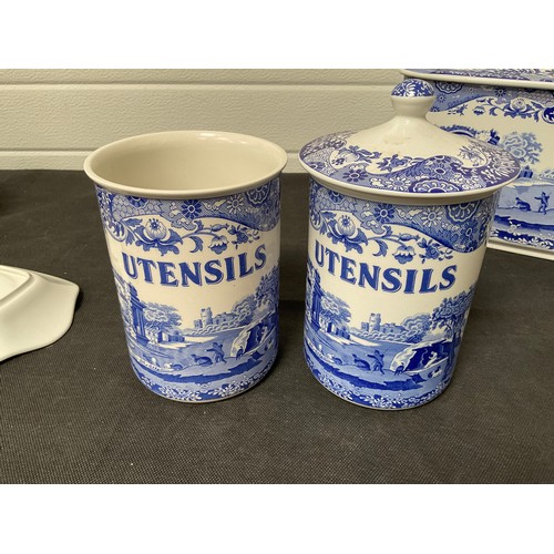 131 - BOX OF BLUE AND WHITE PATTERNED SPODE CHINA TO INCLUDE BREAD CROCK,STORAGE JARS,VASE ETC