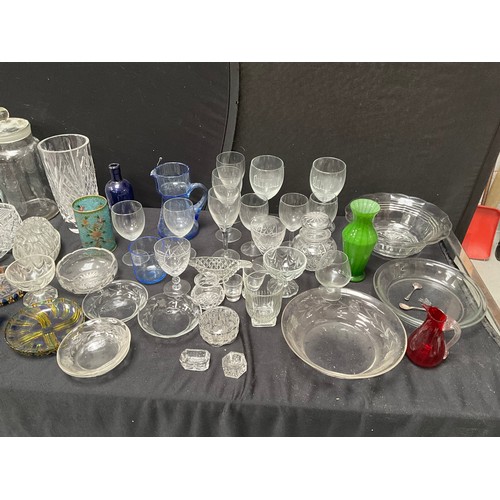 141 - 2 BOXES OF GLASSWARE TO INCLUDE JUGS,VASES COLOURED GLASS ETC