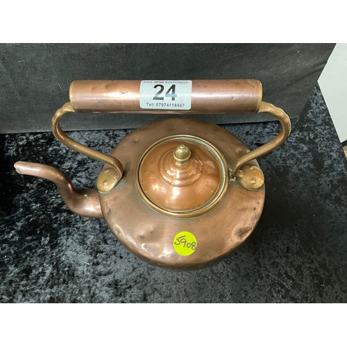 24 - VICTORIAN COPPER KETTLE