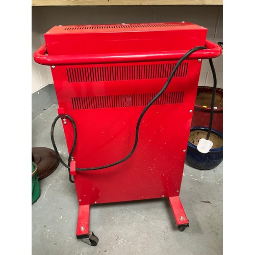 52 - PORTABLE FREE STANDING UPRIGHT ELECTRIC SEALEY WORKSHOP HEATER