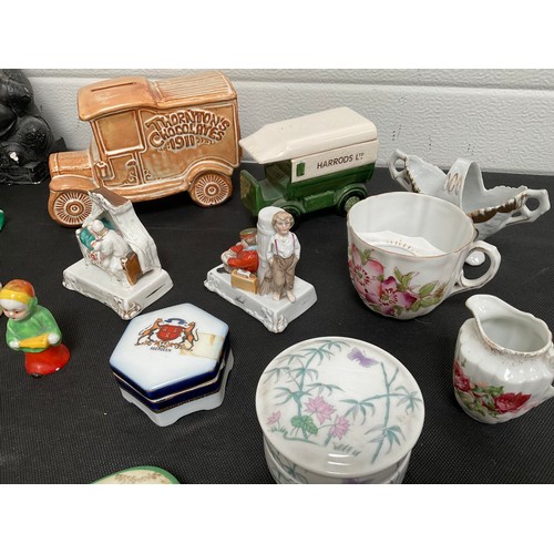 96 - BOX OF CHINA TO INCLUDE LILLIPUT LANE HOUSES ETC