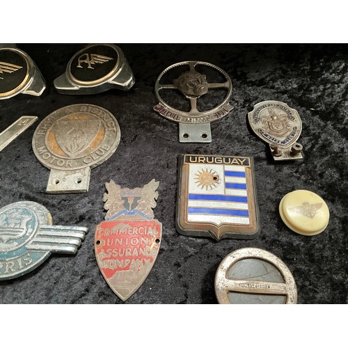 163 - COLLECTION OF VINTAGE AUTOMOBILE BADGES ETC