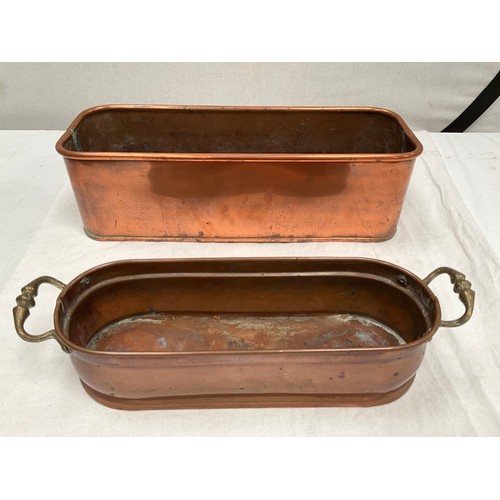 248 - BOX OF COPPER TO INCLUDE KETTLE, WATERING CAN, CAULDRON, SPIRIT KETTLE ETC