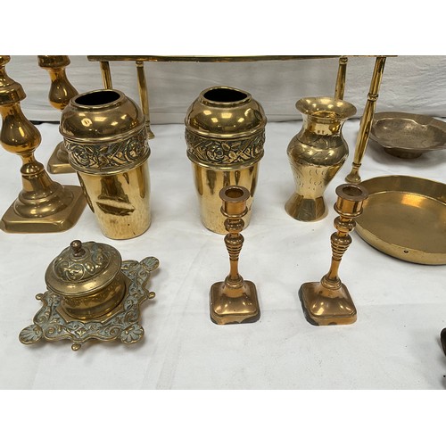 249 - BOX OF BRASS WARE TO INCLUDE TRIVET,CANDLESTICKS,VASES,MARTINGALES ETC