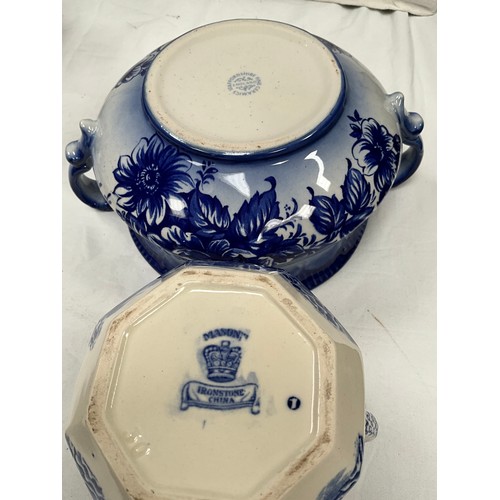 253 - BOX OF VICTORIAN BLUE AND WHITE PATTERNED CHINA TO INCLUDE JARDINERE,JUGS,TAZERS ETC