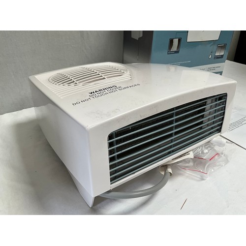 255 - ELECTRIC FAN HEATER IN BOX