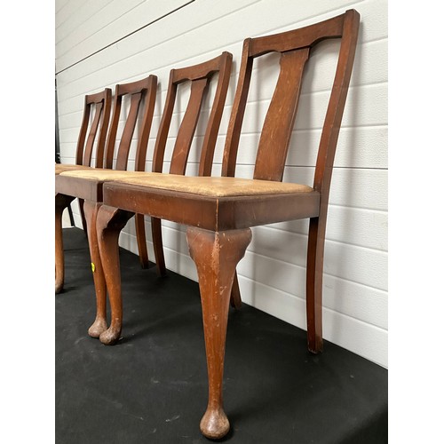 285 - 4 VINTAGE DINING CHAIRS ON CABRIOLE FRONT LEGS WITH UPHOLSTERED SEATS