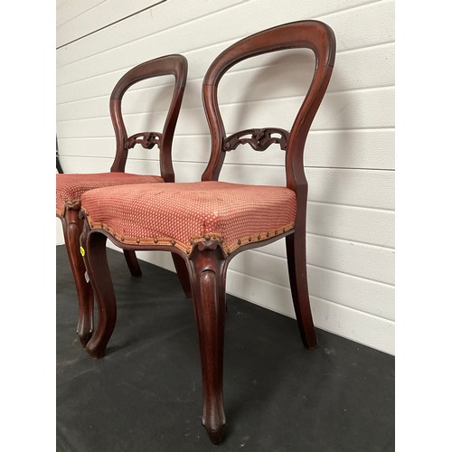 286 - PAIR OF VICTORIAN MAHOGANY DINING CHAIRS WITH UPHOLSTERED SEATS