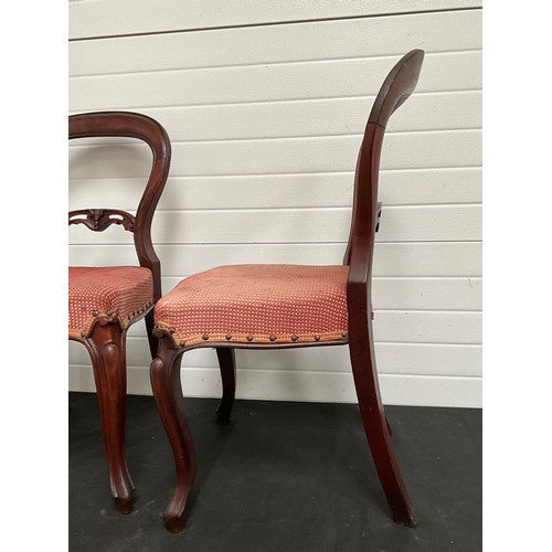 286 - PAIR OF VICTORIAN MAHOGANY DINING CHAIRS WITH UPHOLSTERED SEATS