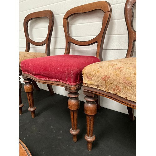 289 - 4 VICTORIAN MAHOGANY DINING CHAIRS WITH UPHOLSTERED SEATS (SEATS NOT MATCHING)