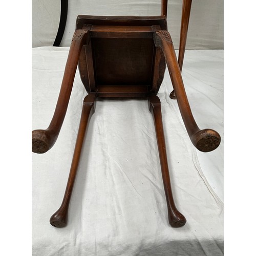 297 - VINTAGE WALNUT VENEERED NEST OF 3 TABLES ON CABRIOLE LEGS A/F  H22” W24” D18”