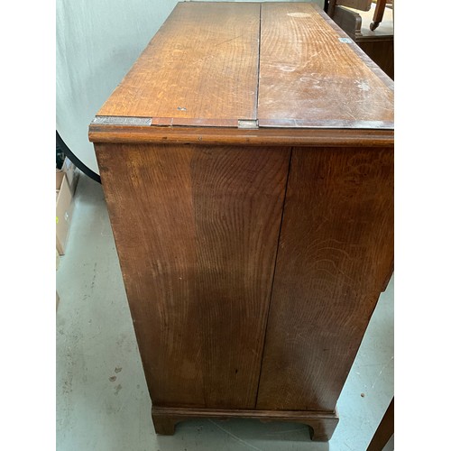 310 - GOERGIAN OAK WITH MAHOGANY CROSS BANDING BEDROOM CHEST WITH 2 SHORT DRAWERS AND 3 LONG DRAWERS ON BR... 