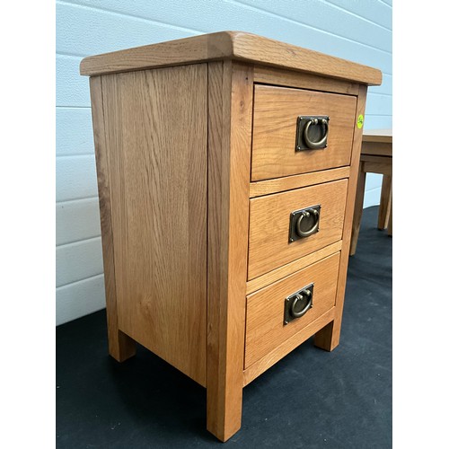 314 - MODERN MEDIUM OAK 3 DRAWER BEDROOM CHEST H23” W17” D14”