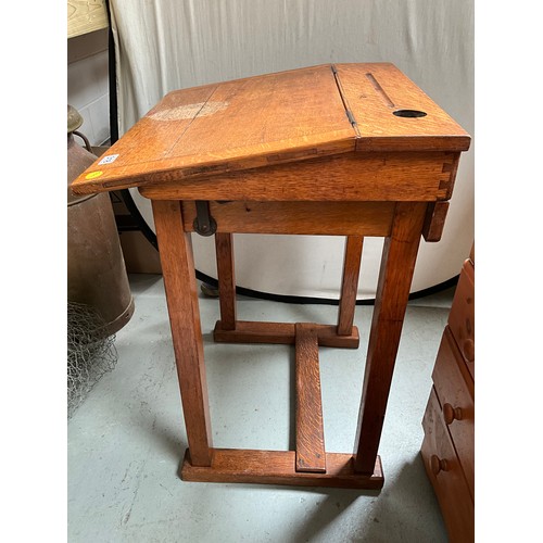 318 - VINTAGE GOLDEN OAK SCHOOL DESK WITH LIFT UP TOP 
H33” W24” D22”