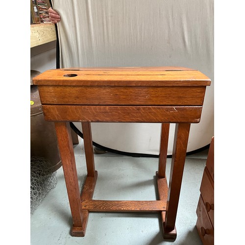 318 - VINTAGE GOLDEN OAK SCHOOL DESK WITH LIFT UP TOP 
H33” W24” D22”