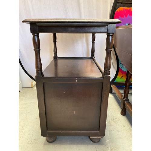 336 - VINTAGE PRIORY OAK TEA TROLLEY WITH 2 DOORS TO BASE 
H31” W27” D18”