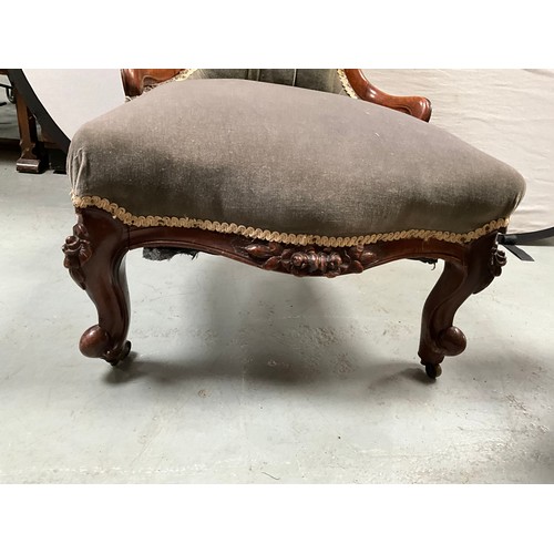 350 - VICTORIAN MAHOGANY BUTTON BACKED UPHOLSTERED NURSING CHAIR